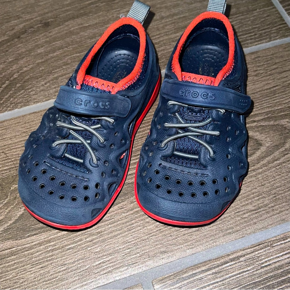 CROCS Kids Shoes in Navy and Red